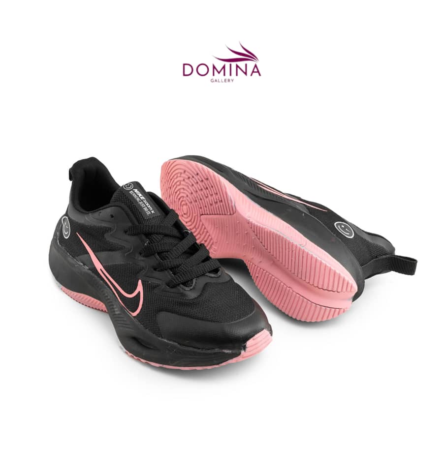 کفش اسپرت Nike زنانه مشکی بندی کفش اسپرت Nike زنانه مشکی بندی